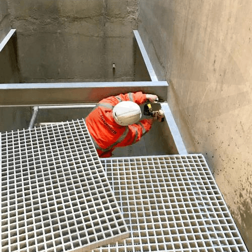 50mm GRP Open Mesh Grating For Ramps And Covers gray - finishings UK