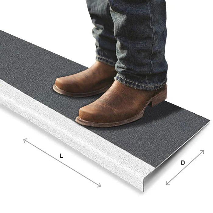 Fine Grit Anti-Slip GRP Stair Treads For Pedestrian Traffic - finishings UK