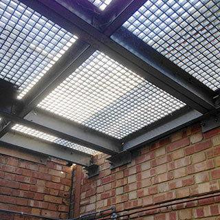 Industrial GRP floor grating for outdoor platforms- finishings UK