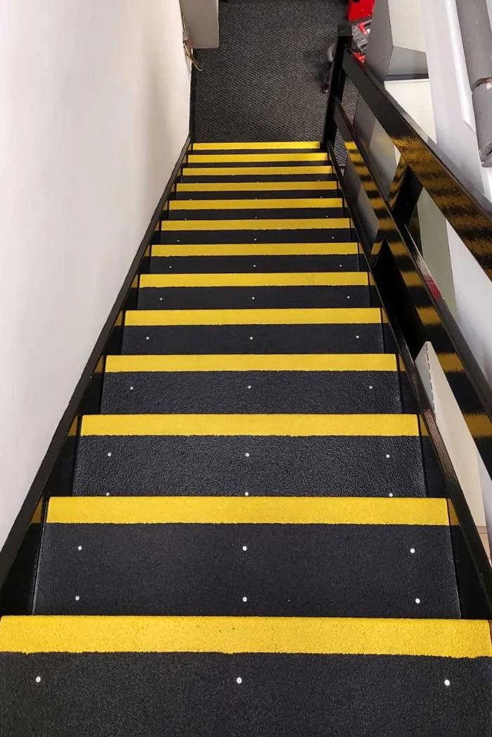 Heavy Duty Anti Slip GRP Stair Treads For Frosty And Oily Conditions - finishings UK
